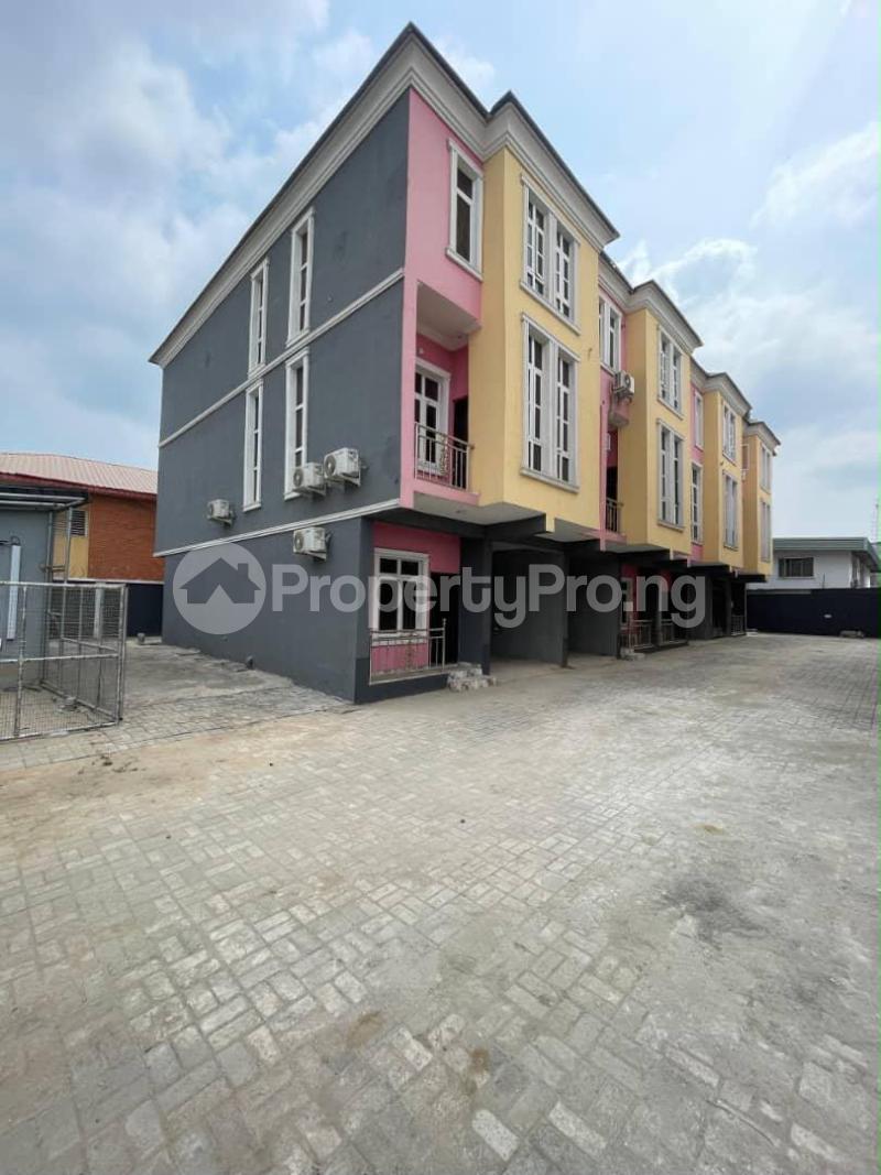 4 bedroom House for sale Yaba Lagos