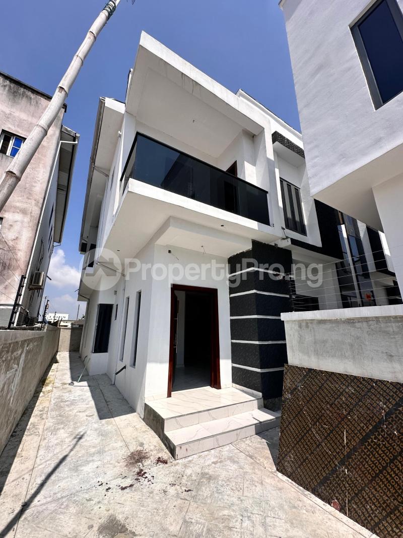4 bedroom House for sale Ologolo Lekki Lagos