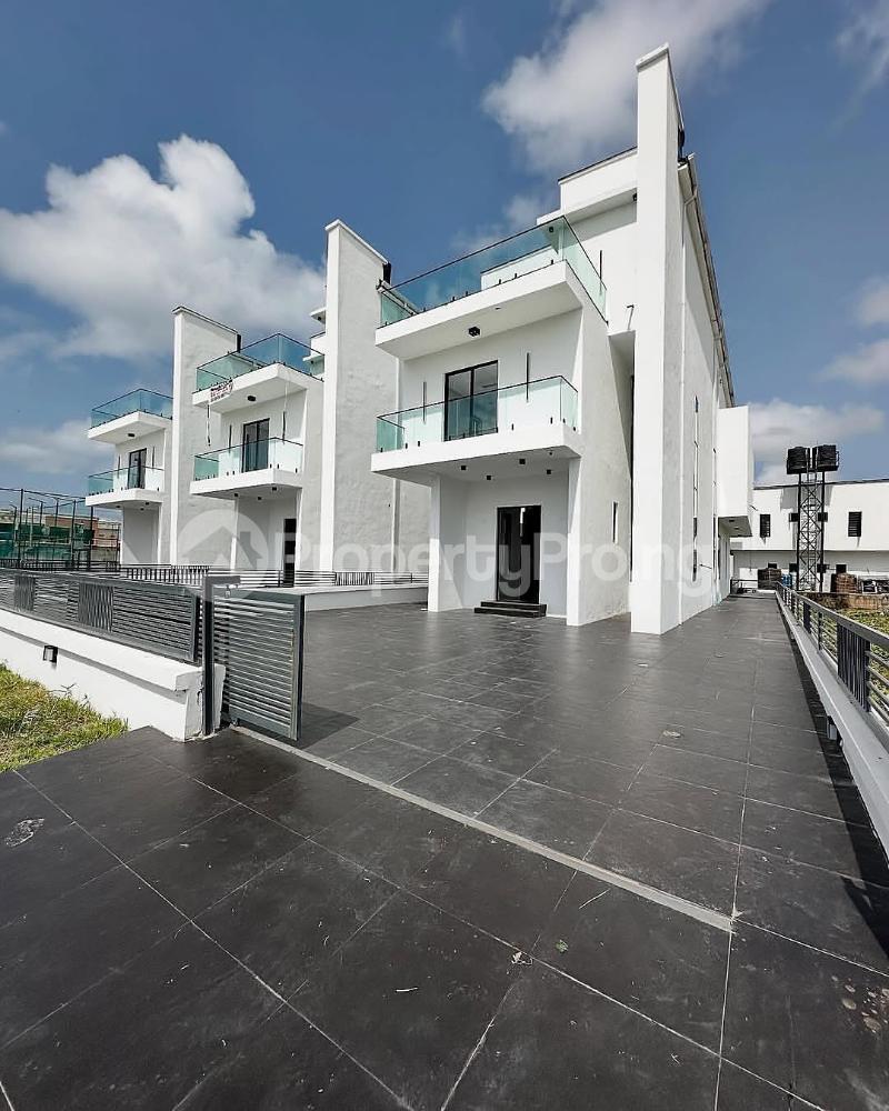 5 bedroom House for sale Massive 5 Bed Duplex With Spacious Compound In A Secured Estate Available For Sale orchid Lekki Lagos - 0