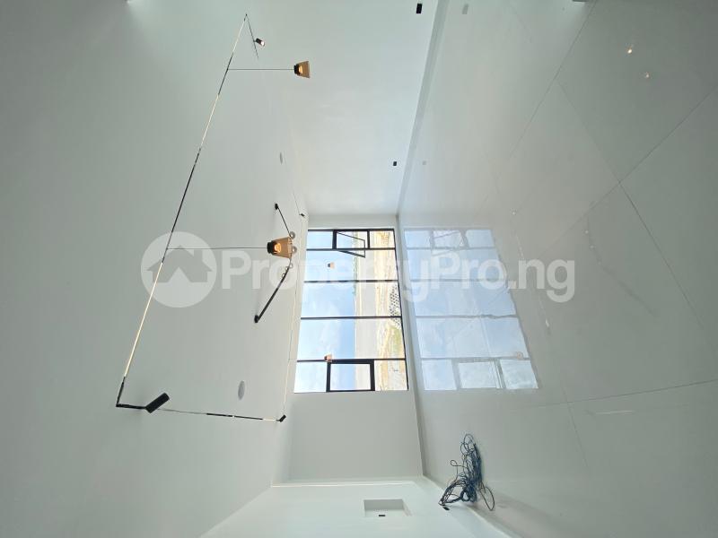 5 bedroom House for sale  Osapa london Lekki Lagos