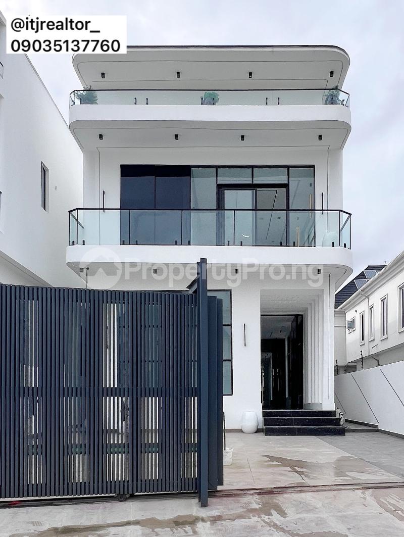 5 bedroom House for sale 2nd Toll Gate, Lekki Lagos