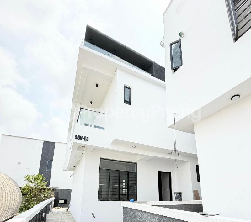 5 bedroom House for sale Sangotedo Ajah Lagos