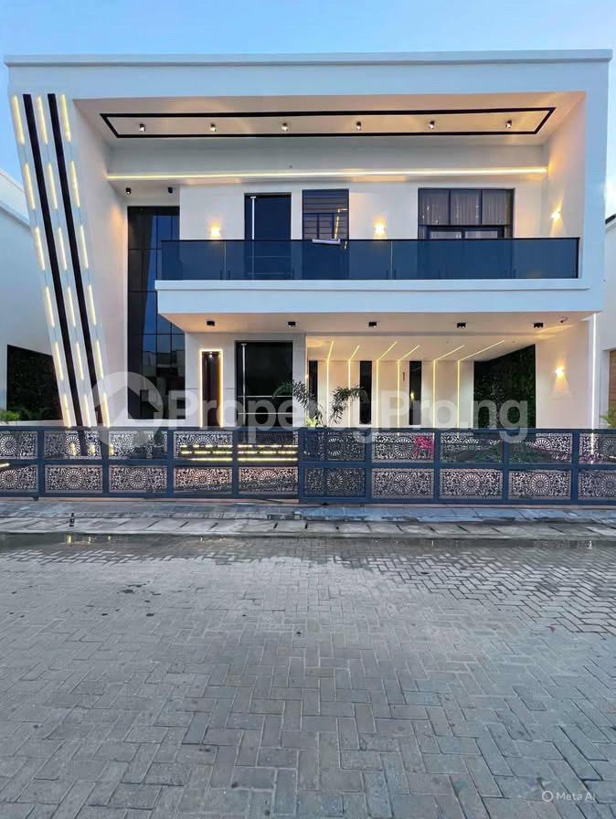 5 bedroom House for sale 2nd Toll Gate Lekki Lagos