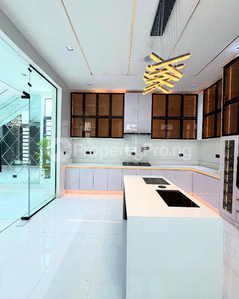 5 bedroom House for sale 2nd Tollgate Lekki Lagos