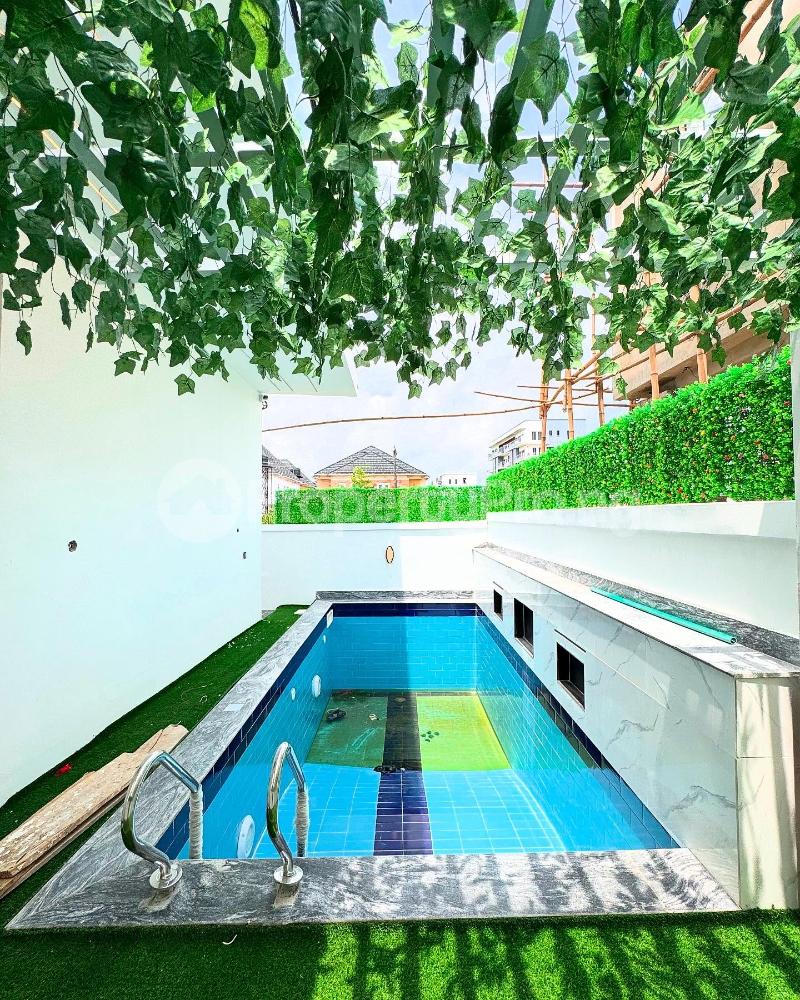 5 bedroom House for sale 2nd Tollgate Lekki Lagos