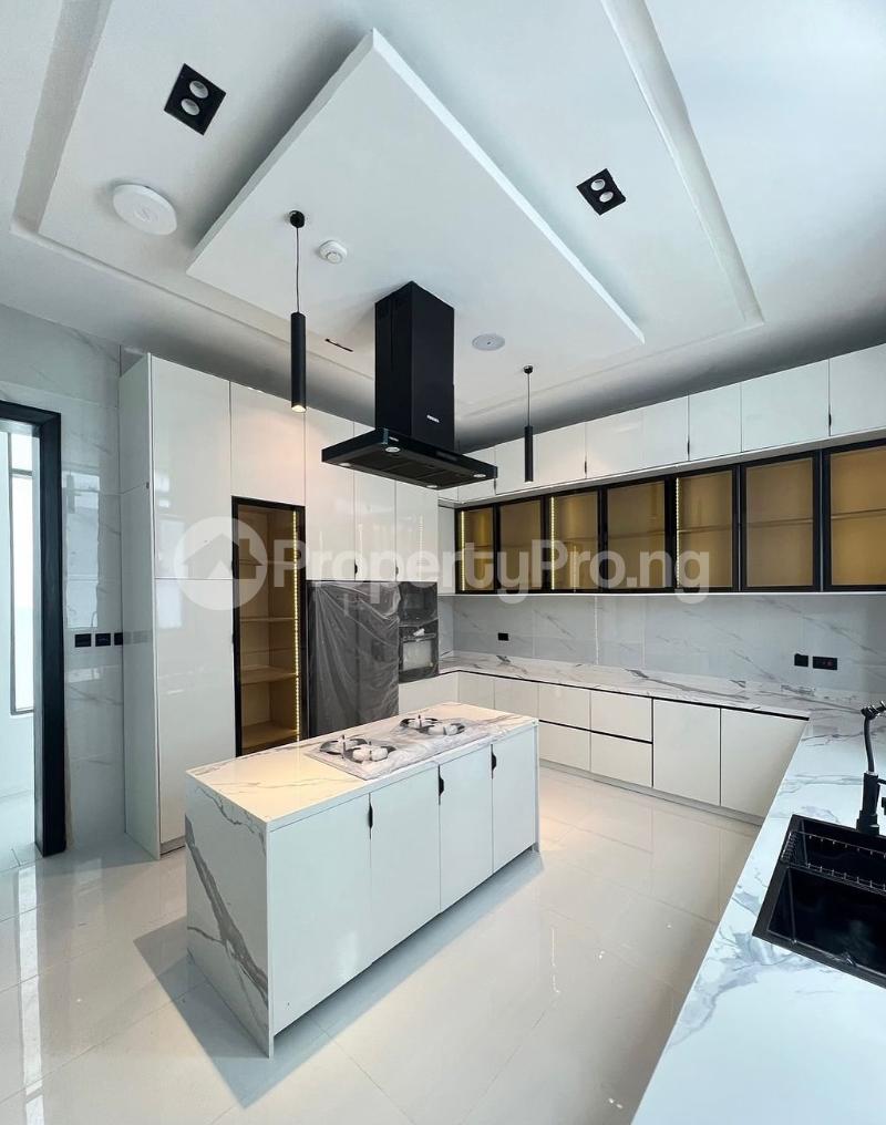 5 bedroom House for sale chevron Lekki Lagos