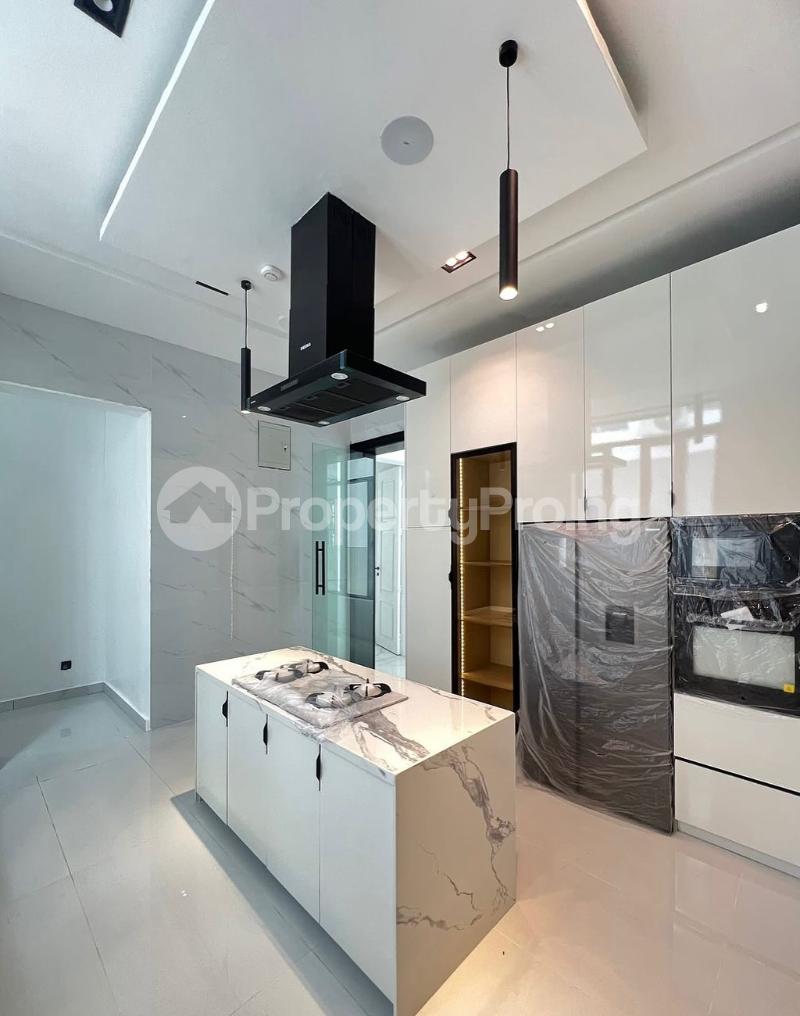 5 bedroom House for sale chevron Lekki Lagos