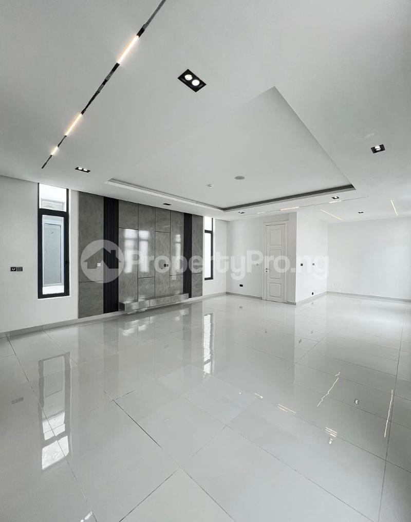 5 bedroom House for sale chevron Lekki Lagos