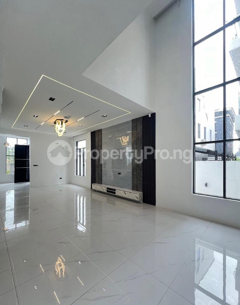 5 bedroom House for sale chevron Lekki Lagos