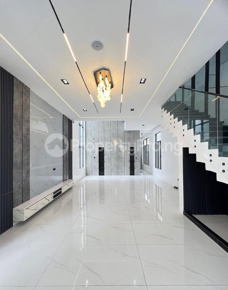 5 bedroom House for sale chevron Lekki Lagos