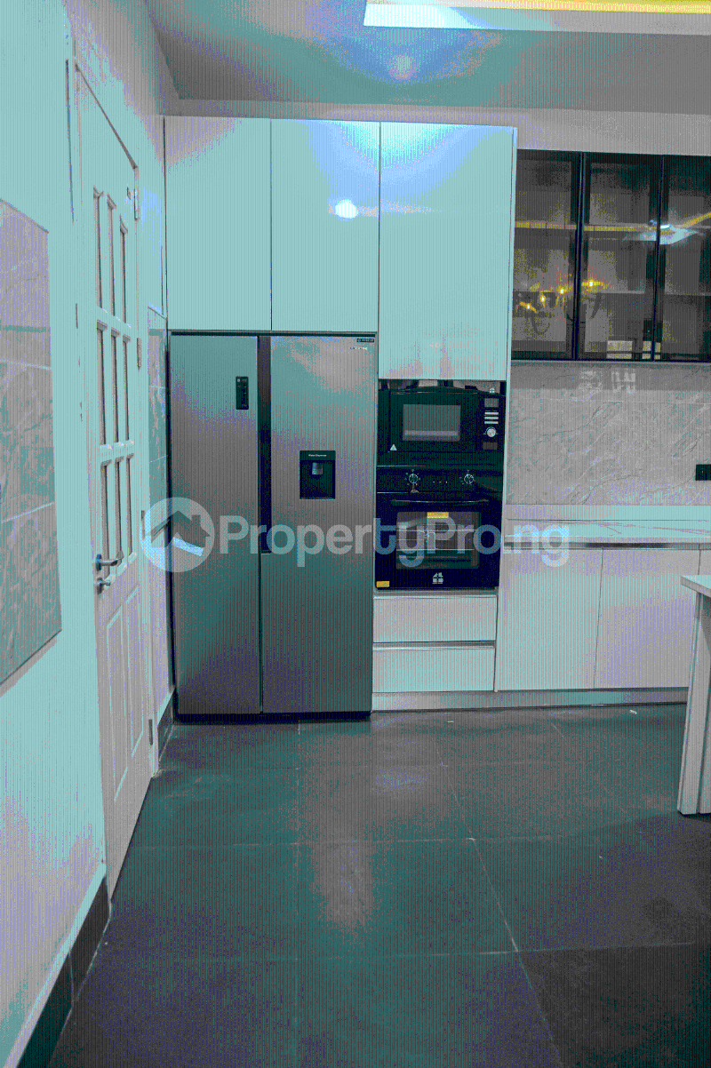 5 bedroom House for sale Favour Odogwu Street, Back Of Nta Oshimili North Delta