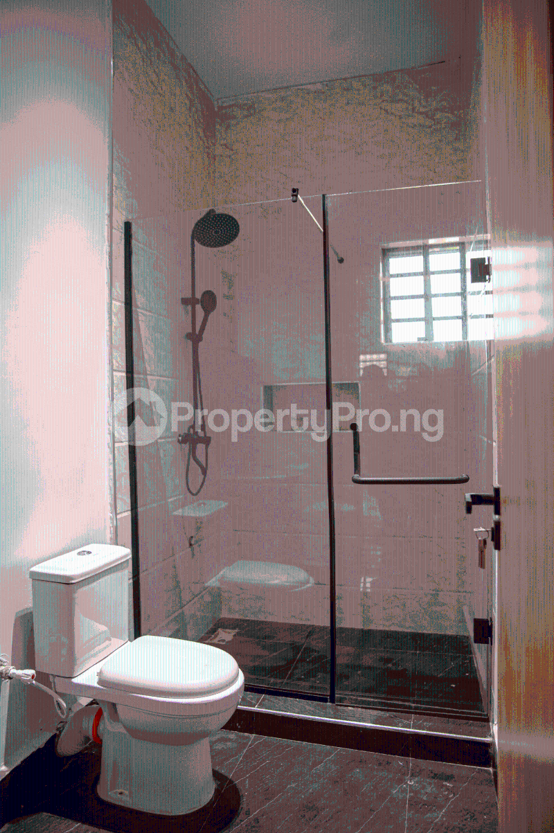 5 bedroom House for sale Favour Odogwu Street, Back Of Nta Oshimili North Delta