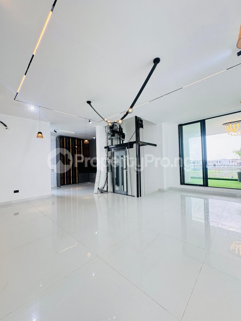 5 bedroom House for sale Osapa Lekki Lagos Osapa london Lekki Lagos