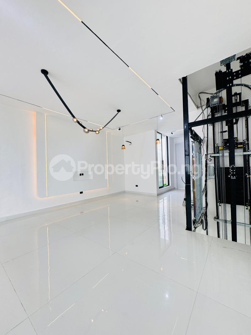 5 bedroom House for sale Osapa Lekki Lagos Osapa london Lekki Lagos