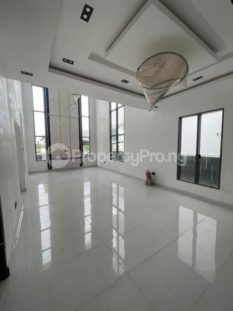 5 bedroom House for sale Lekki Lagos