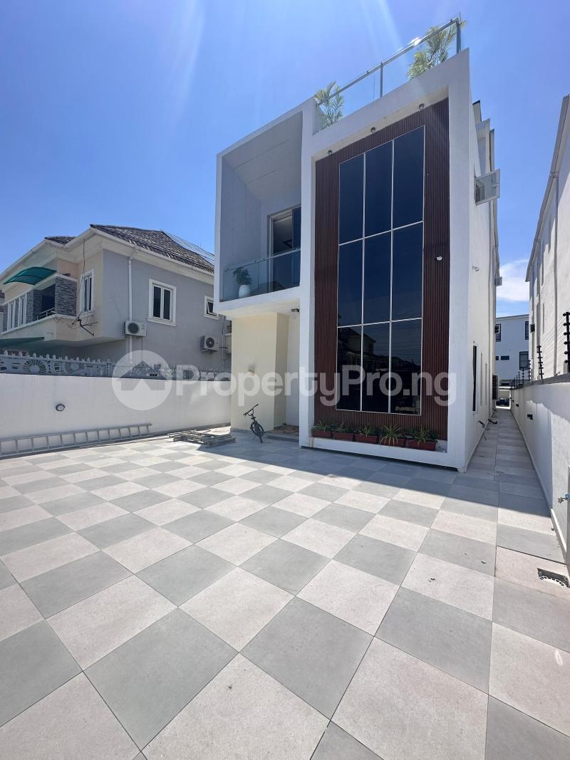 5 bedroom House for sale chevron Lekki Lagos