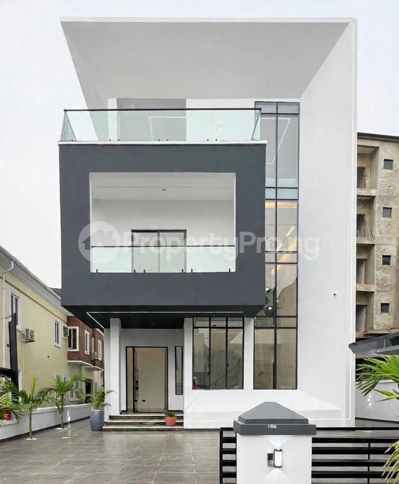 6 bedroom House for sale Lekki Lagos