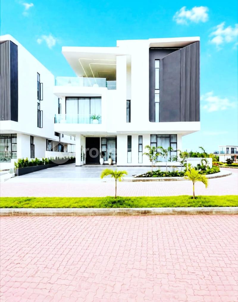 6 bedroom House for sale Osapa london Lekki Lagos