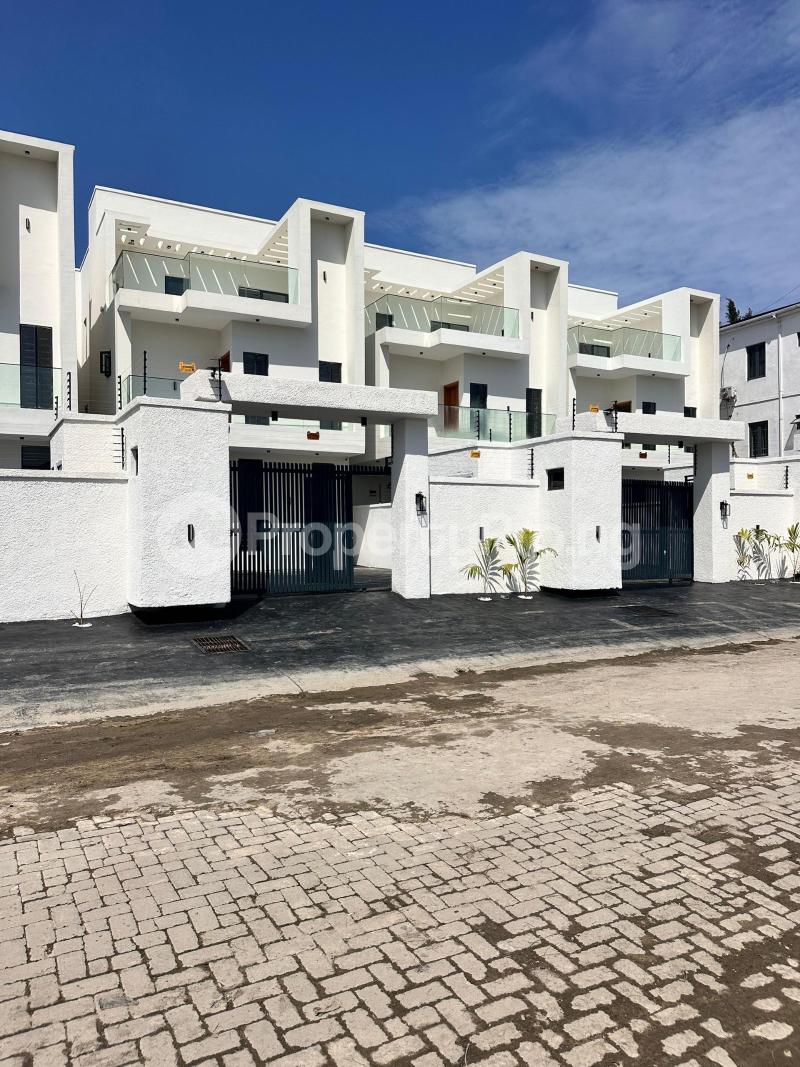 5 bedroom House for sale Ikota Lekki Lagos