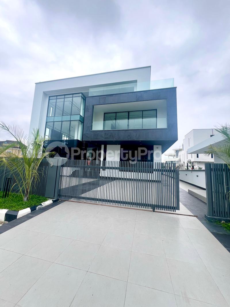 5 bedroom House for sale Pinnock Estate Osapa london Lekki Lagos