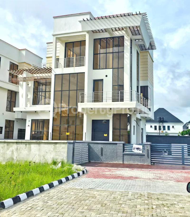 5 Bedroom House in chevron Lekki Lagos House for sale in lekki