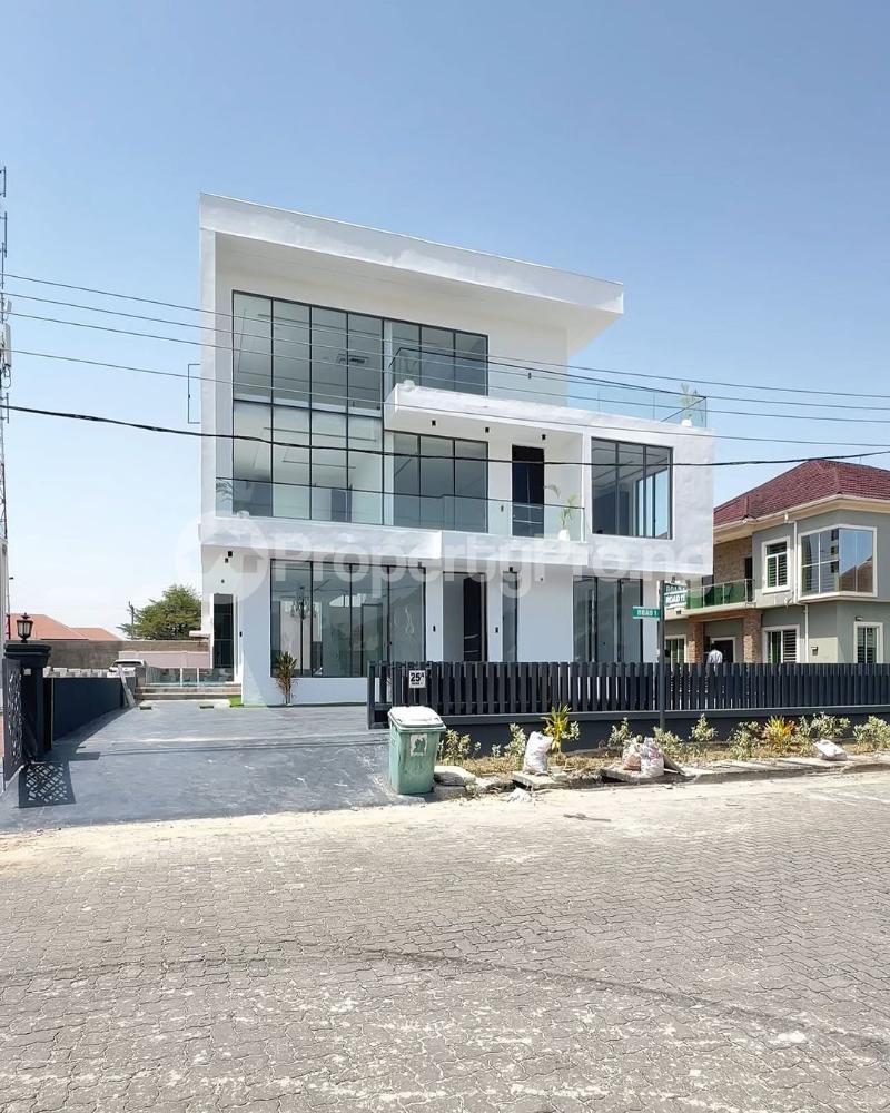 5 bedroom House for sale Osapa london Lekki Lagos