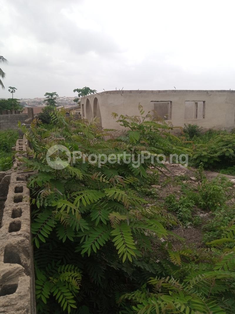 Land for sale Dss Estate Junction, Off Nihort Ile Titun Road Ibadan Oyo