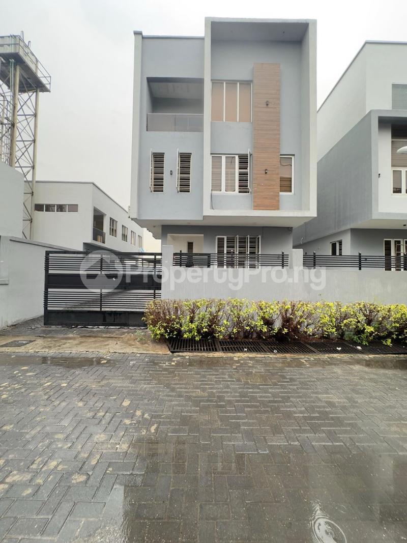 5 bedroom House for rent Ikate Lekki Lagos