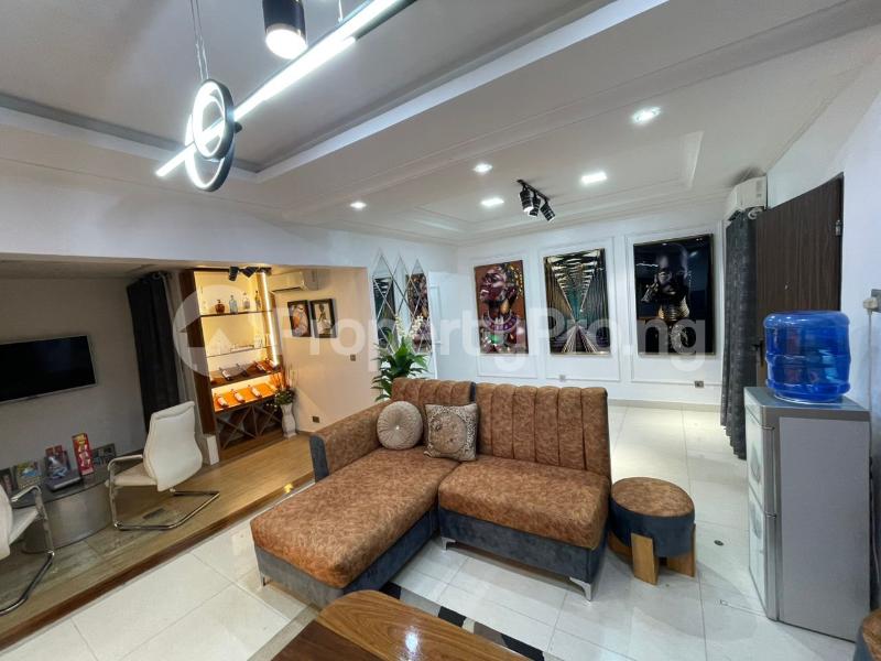 2 bedroom House for shortlet Surulere Lagos