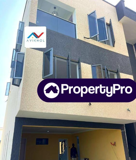 4 bedroom House for sale Abijo, G.r.a, Lekki Lagos