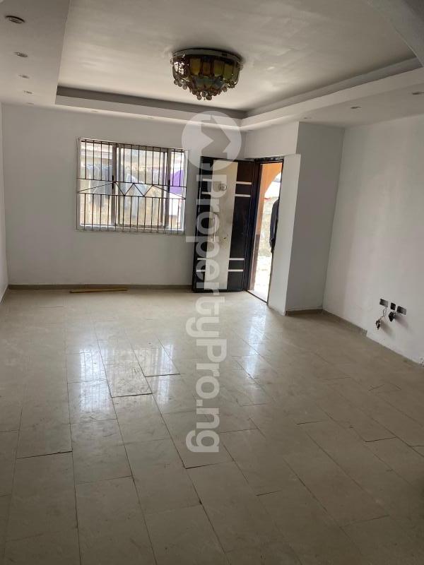 3 bedroom Flat / Apartment for rent Makoko Off Sabo Yaba Lagos