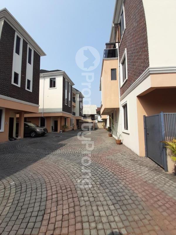 5 bedroom House for sale Osapa Lekki Lagos