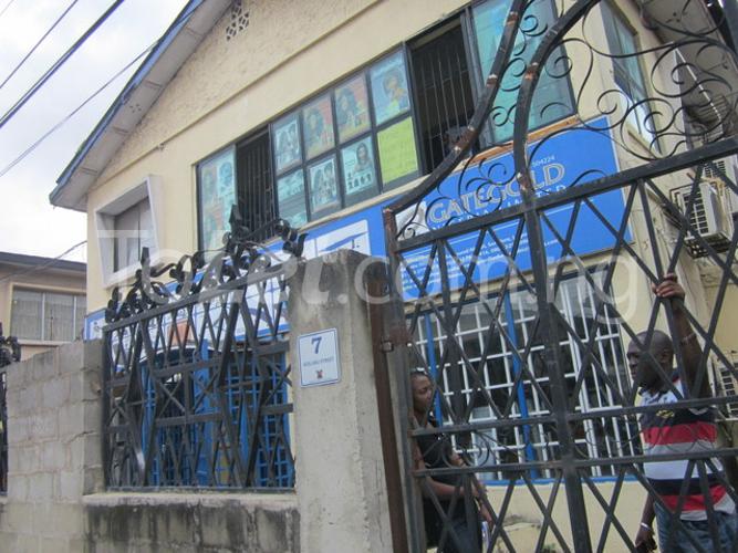 2 bedroom Commercial Property for rent 24, Adelabu Street Surulere Surulere Lagos