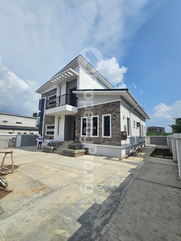 5 bedroom House for rent Along Von Garden Estate Road Lugbe Abuja