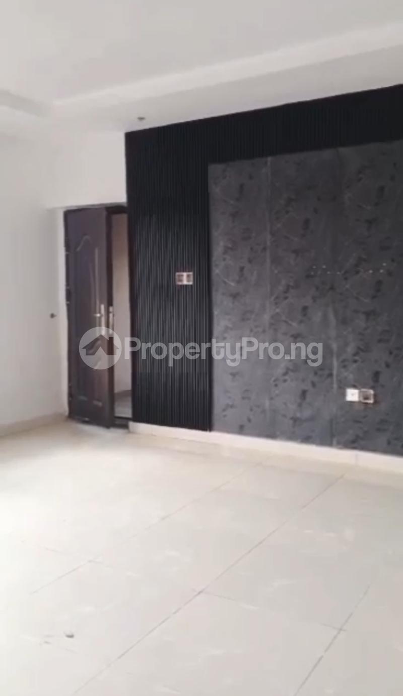2 bedroom House for sale Alagomeji Yaba Lagos