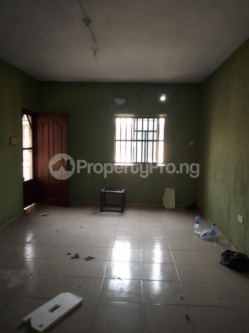2 bedroom Flat / Apartment for rent Close To Bustop Oworonshoki Gbagada Lagos