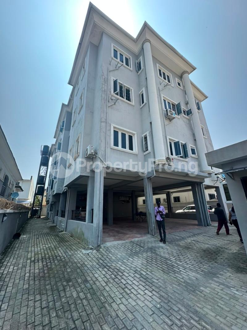 3 bedroom Flat / Apartment for rent Osapa london Lekki Lagos