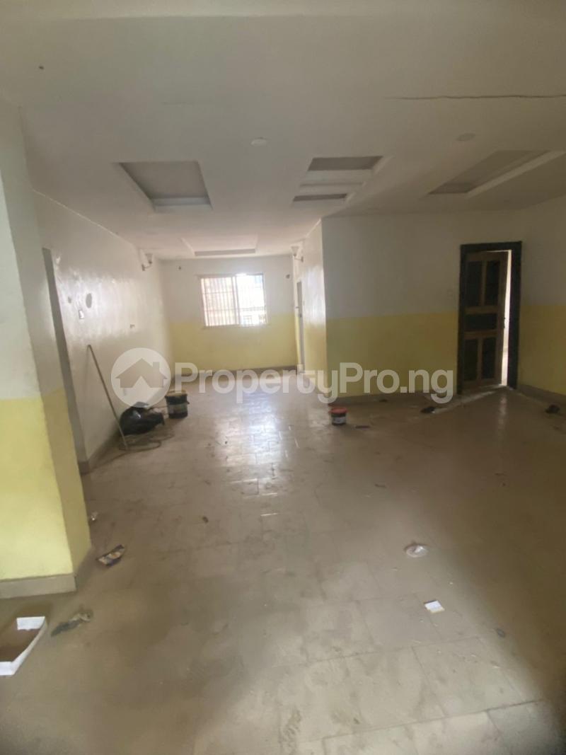 3 bedroom Flat / Apartment for rent Alagomeji Yaba Lagos