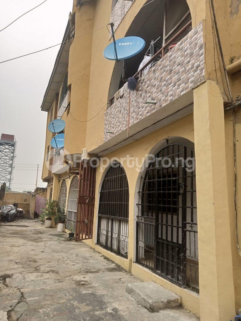 3 bedroom House for rent Borno Way Alagomeji Yaba Lagos