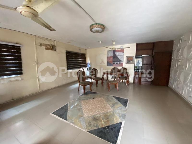 3 bedroom House for rent Off Century Bus Stop Ago palace Okota Lagos