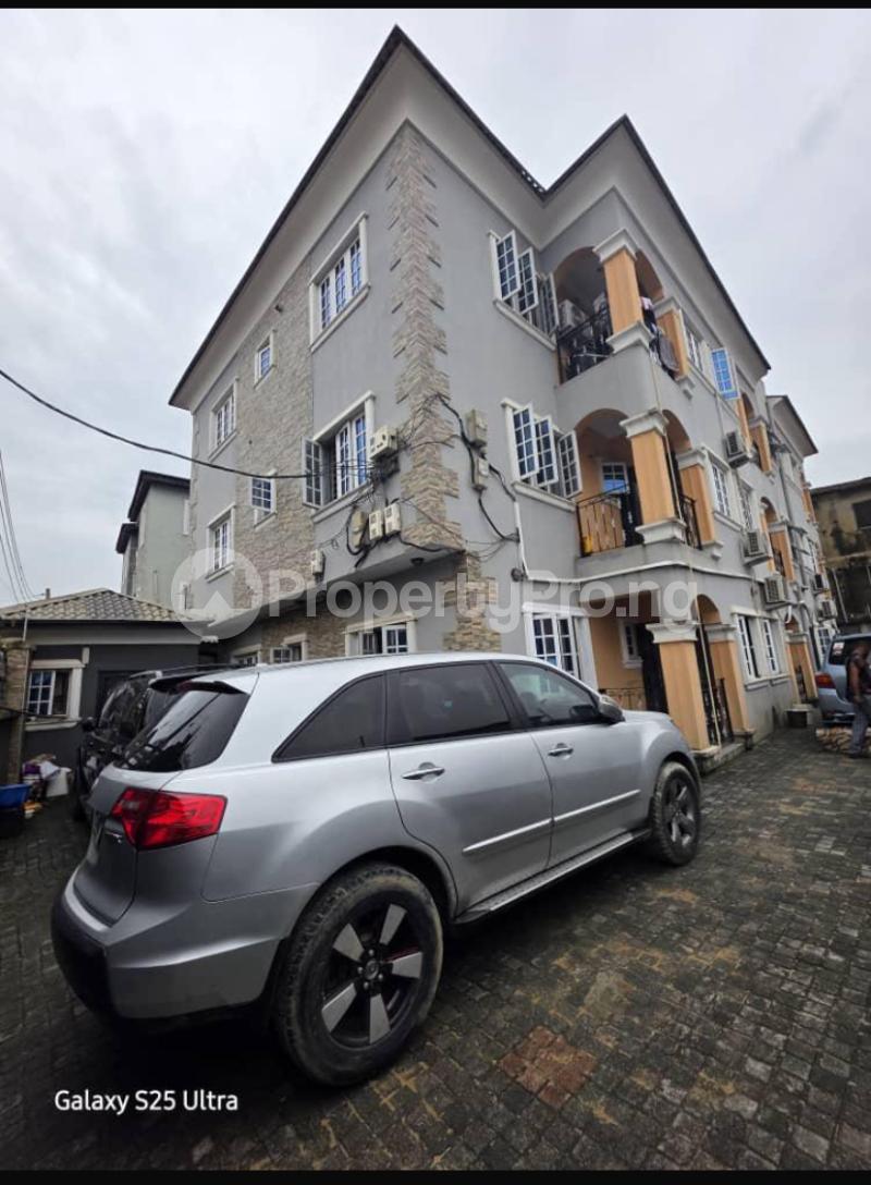 3 bedroom House for rent Onipanu Shomolu Lagos