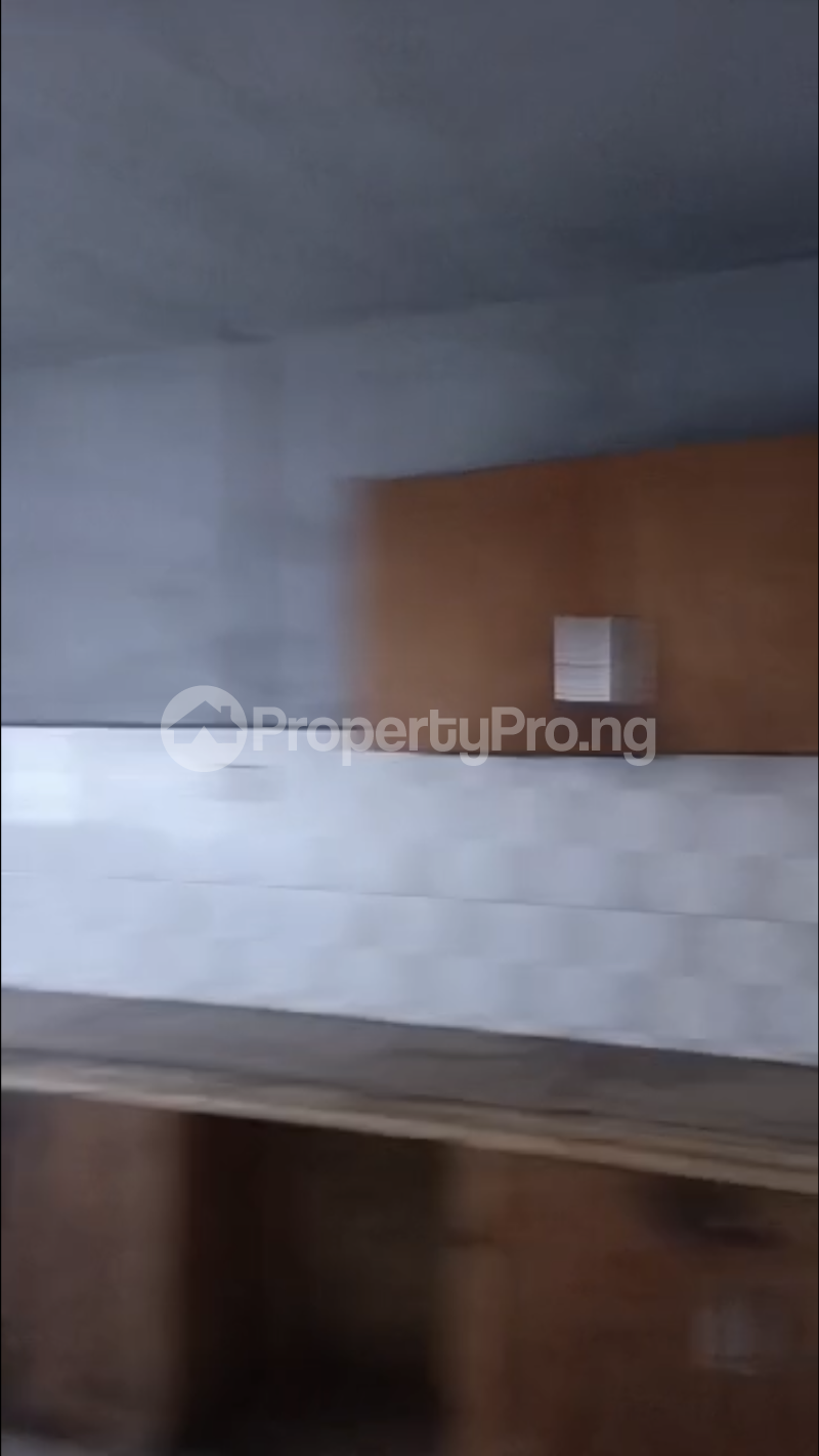 3 bedroom House for rent Olorombo, Basorun Oja Side, The Road That Links To Iwo Express Way Basorun Ibadan Oyo