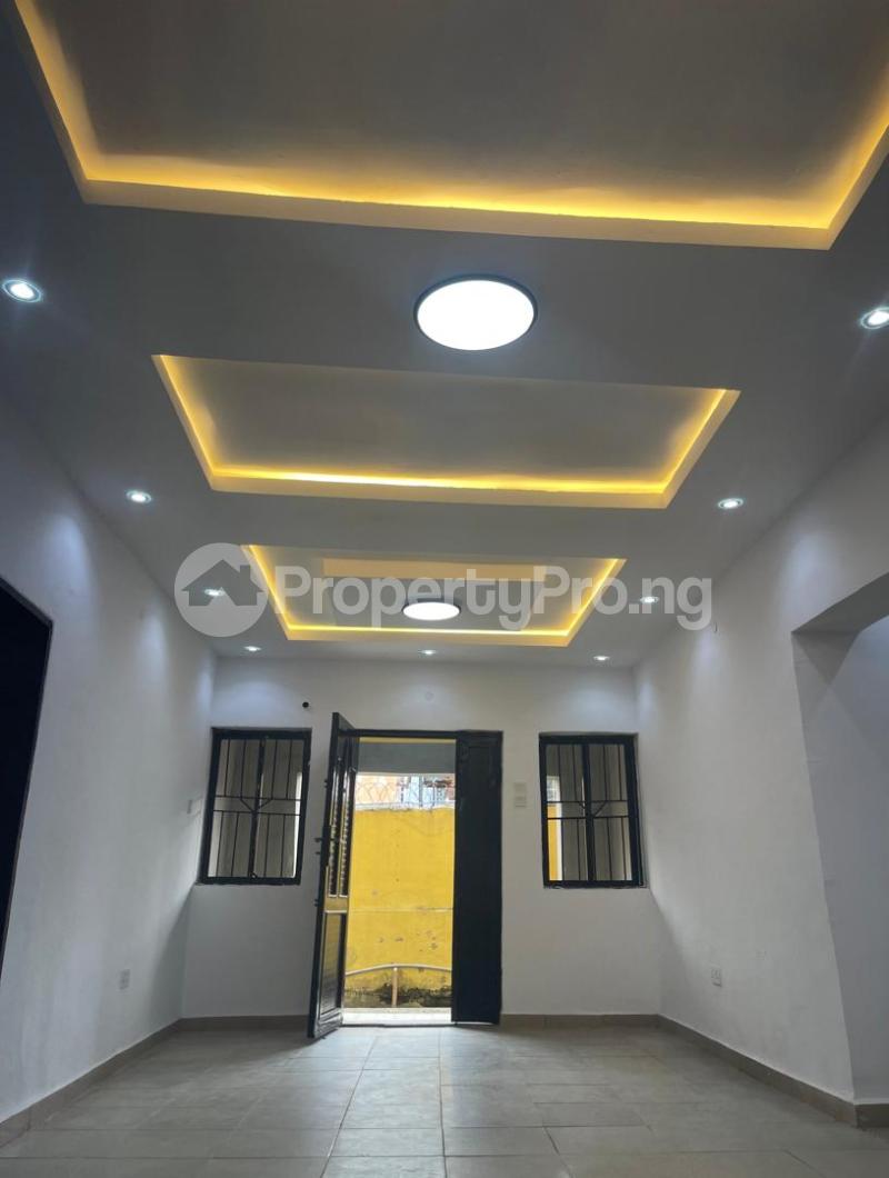 3 bedroom House for rent Community Road Adekunle Yaba Lagos