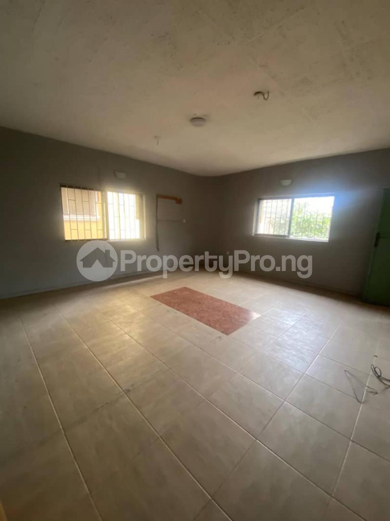 3 bedroom House for rent Off Adekunle Kuye Adelabu Surulere Lagos