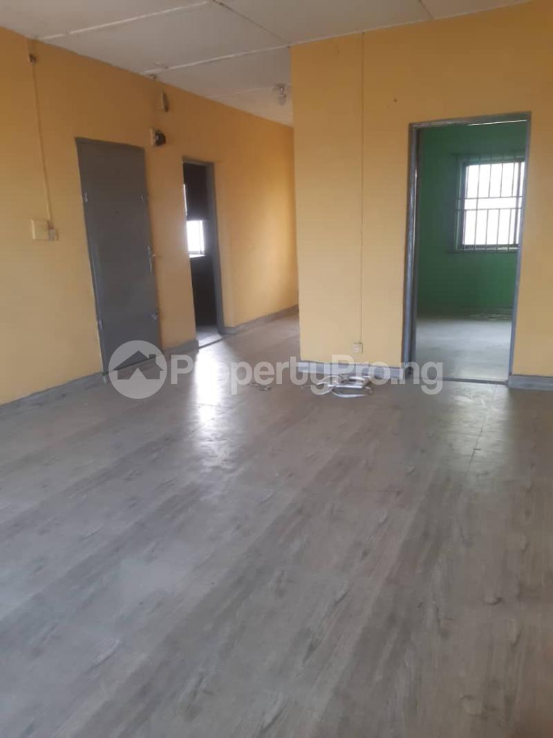 3 bedroom Flat / Apartment for rent Moshalashi Street Onipanu Shomolu Lagos