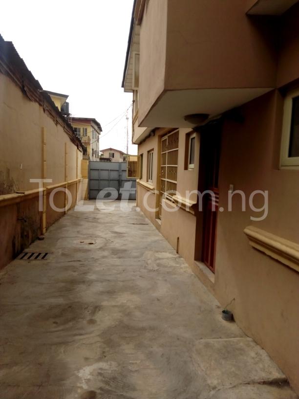 3 bedroom Flat / Apartment for rent Oshipitan Gbagada Lagos