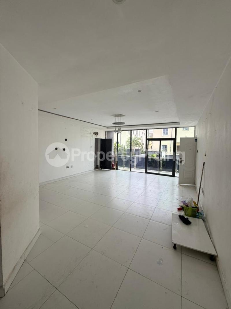 3 bedroom Flat / Apartment for sale Very Close Ceadar Crest Hospital, Apo, Abuja Apo Abuja