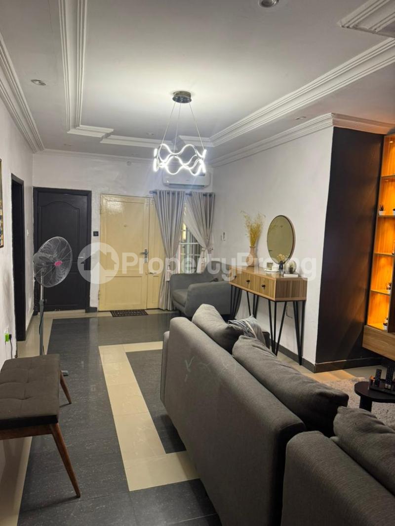 3 bedroom Flat / Apartment for rent Ologolo, Lekki Lagos