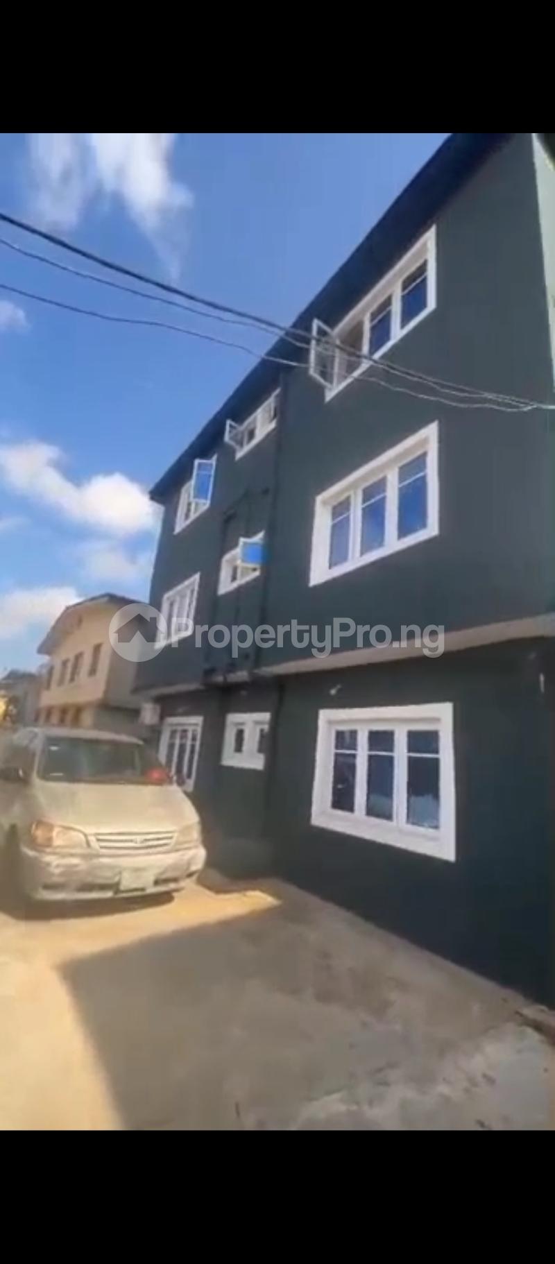 3 bedroom Flat / Apartment for rent Street Gbagada Phase 1 Gbagada Lagos