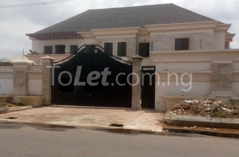 5 bedroom House for sale 11ibitayo Street, Magodo Kosofe/Ikosi Lagos